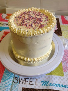 Tarta Arcoiris decorada